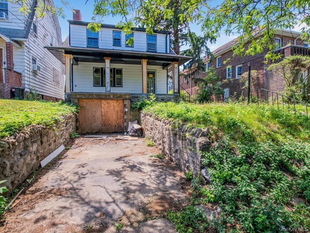 484 E 5th St, Mount Vernon, NY 10553 photo