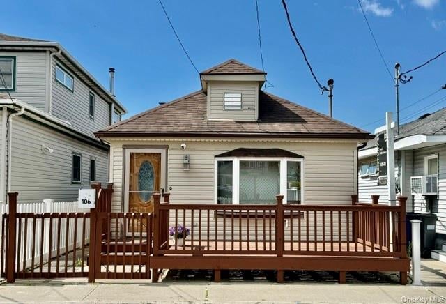106 7th Rd, Broad Channel, NY 11693