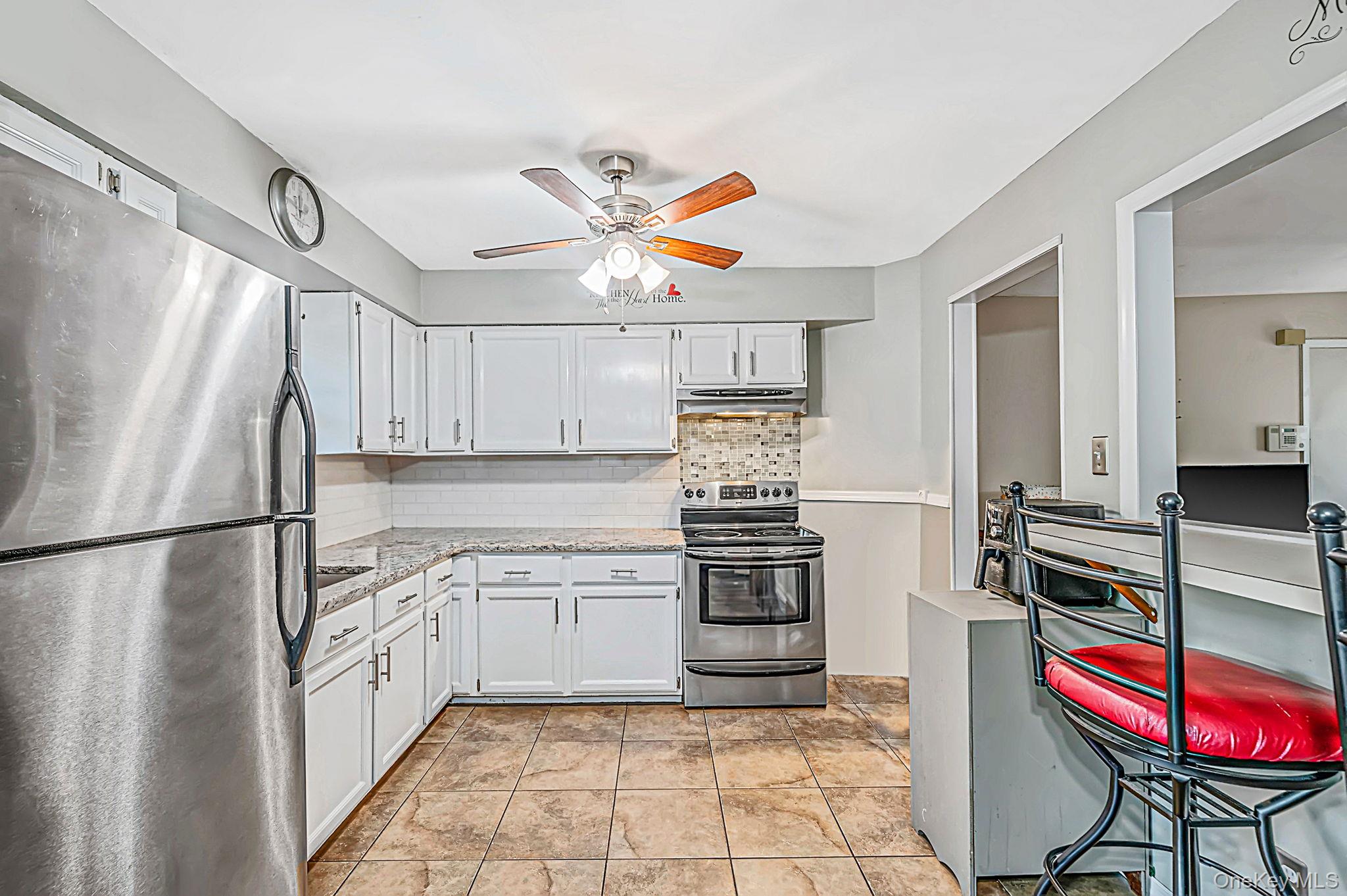 77 Wilson Ave, Medford, NY 11763 photo