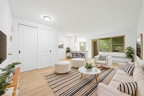 Condominium in Brooklyn NY 190 Cozine Avenue #6F.jpg
