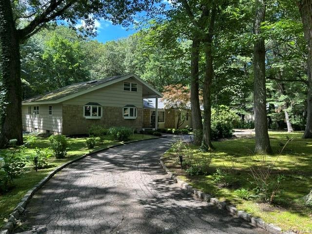 3 Fox Ln, Locust Valley, NY 11560 photo