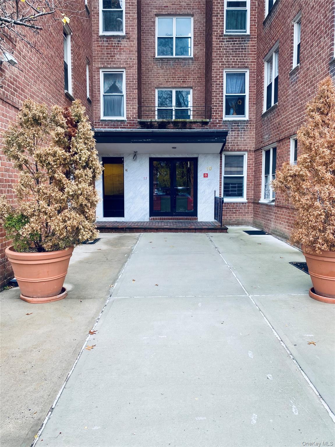 19 Abeel St, Yonkers, NY 10705