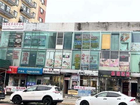 Retail in Flushing NY 43-10 Main Street.jpg