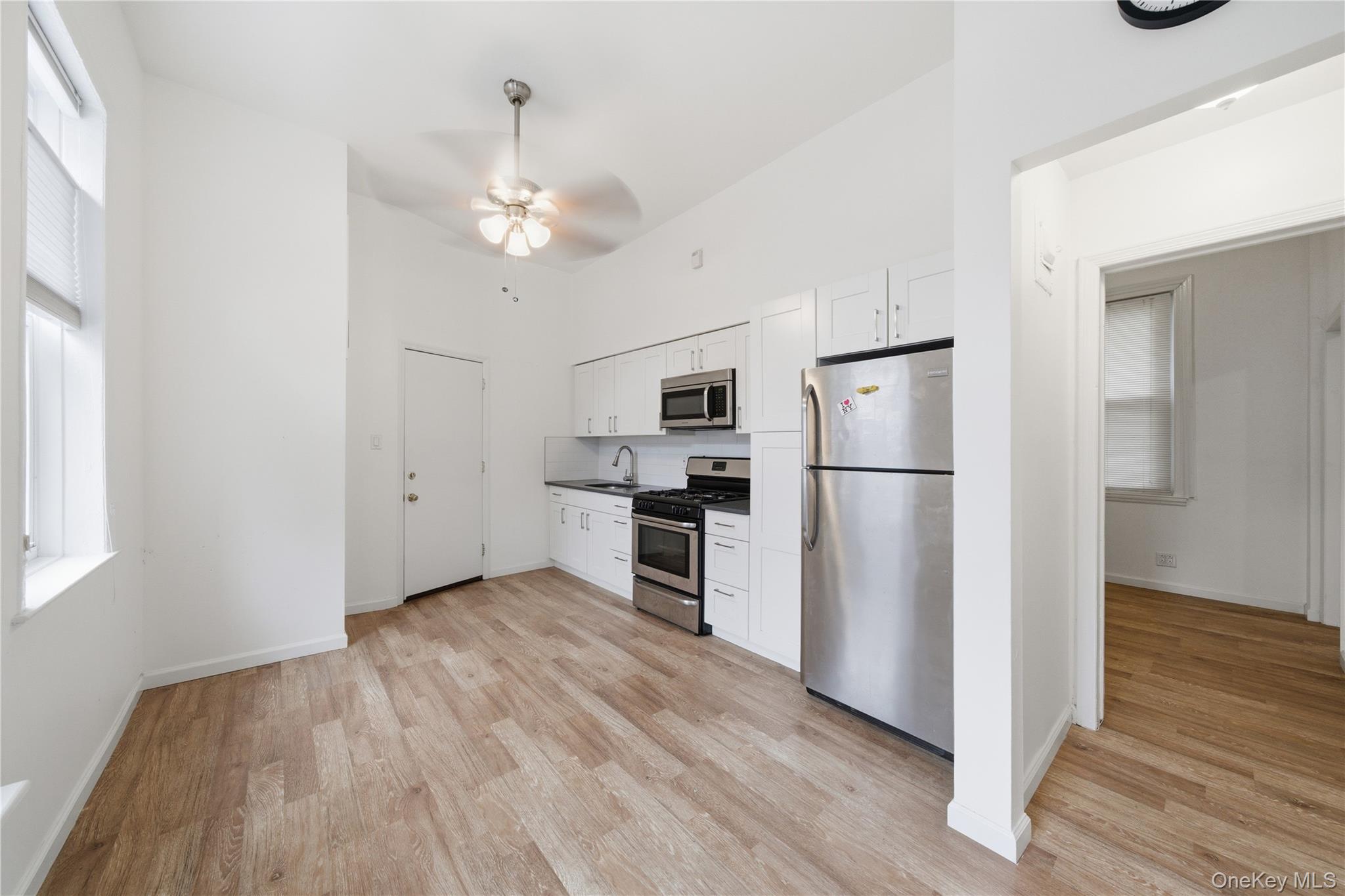6805 76th St, Middle Village, NY 11379 photo
