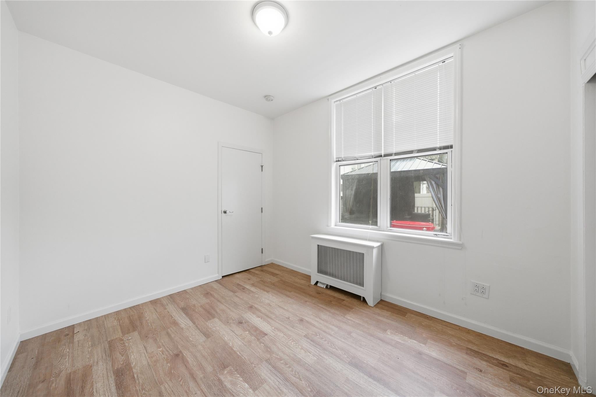 6805 76th St, Middle Village, NY 11379 photo