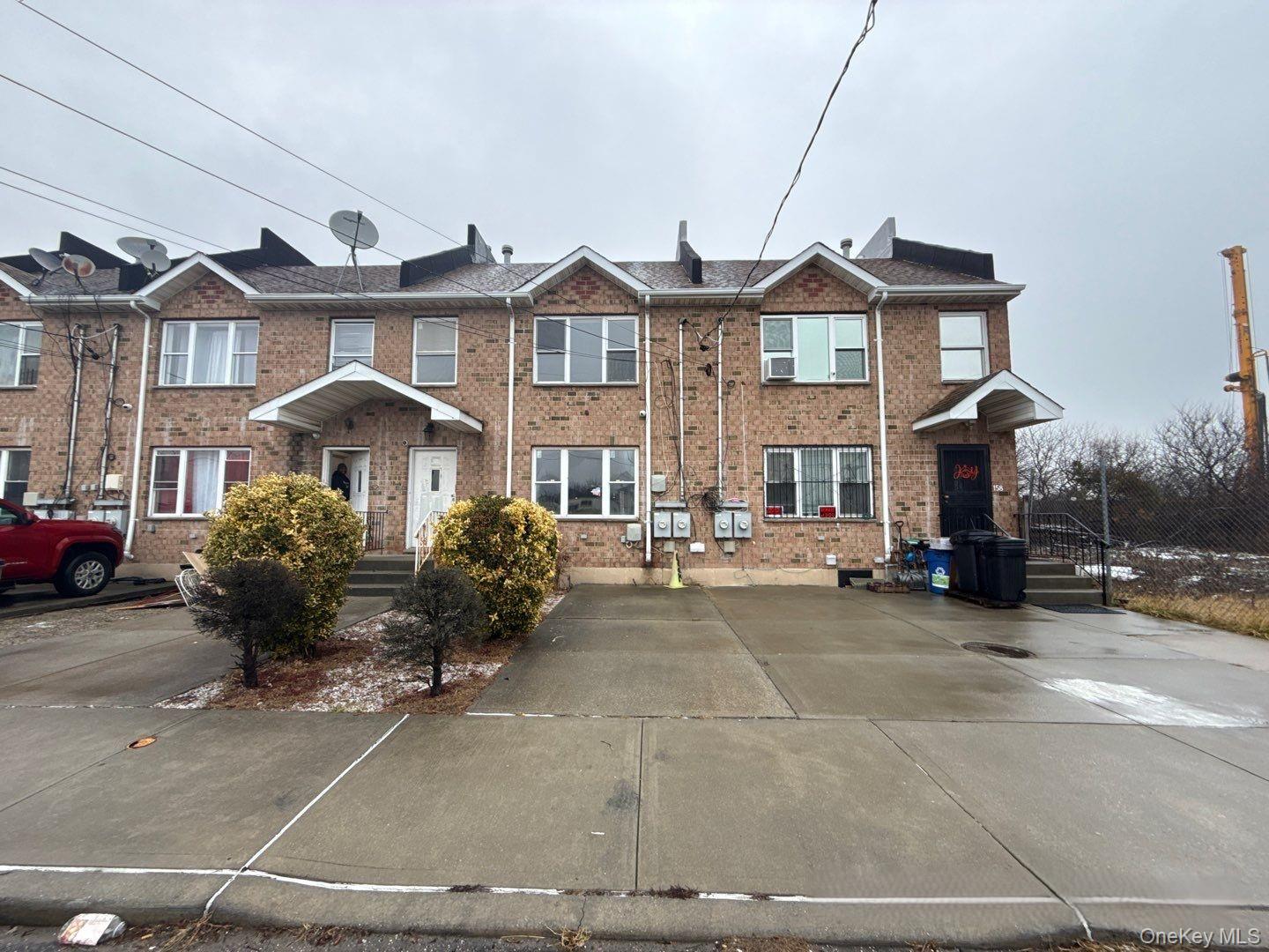 160 Beach 30 St, Far Rockaway, NY 11691