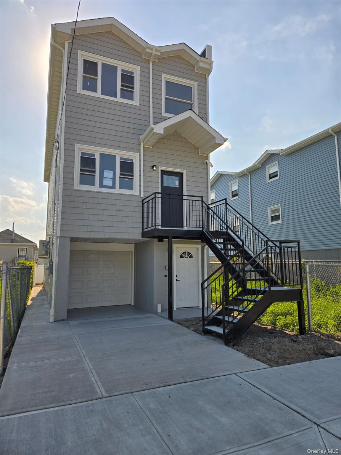 445 Beach 45 St, Far Rockaway, NY 11691