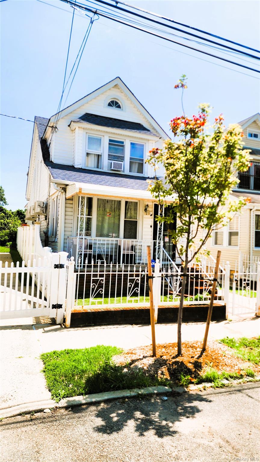 188 62 120th Rd, Saint Albans, NY 11412 photo