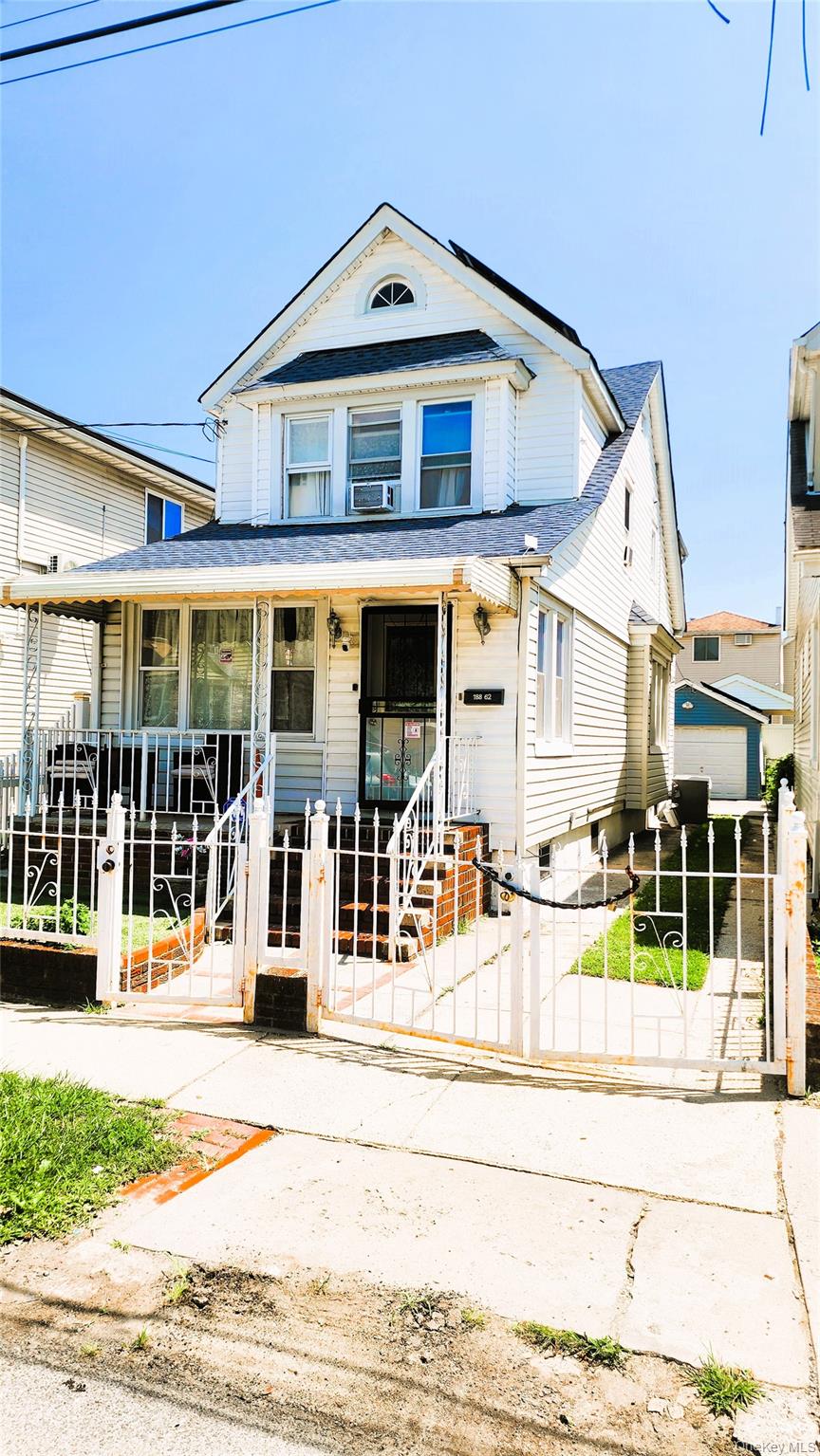 188 62 120th Rd, Saint Albans, NY 11412