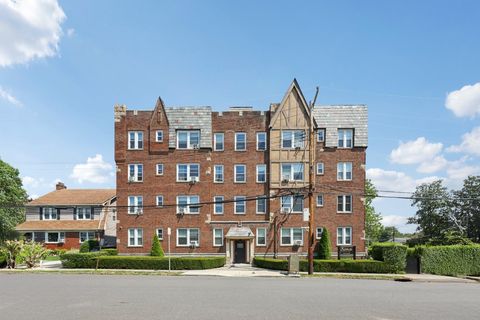Stock Cooperative in Bronxville NY 2 Lockwood Avenue #3D.jpg