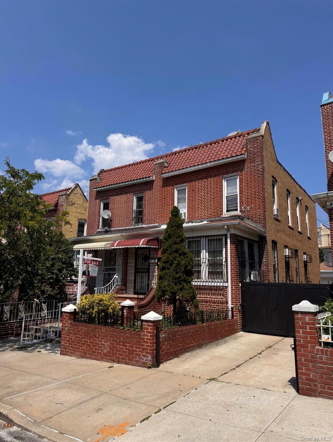 3127 84th St, East Elmhurst, NY 11370 photo