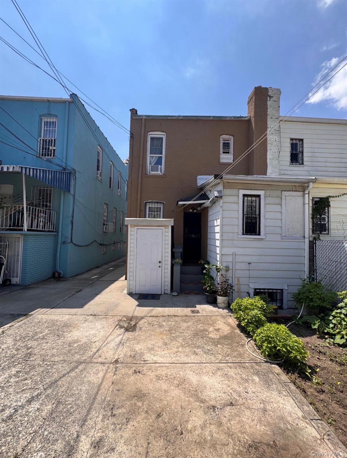 3127 84th St, East Elmhurst, NY 11370 photo