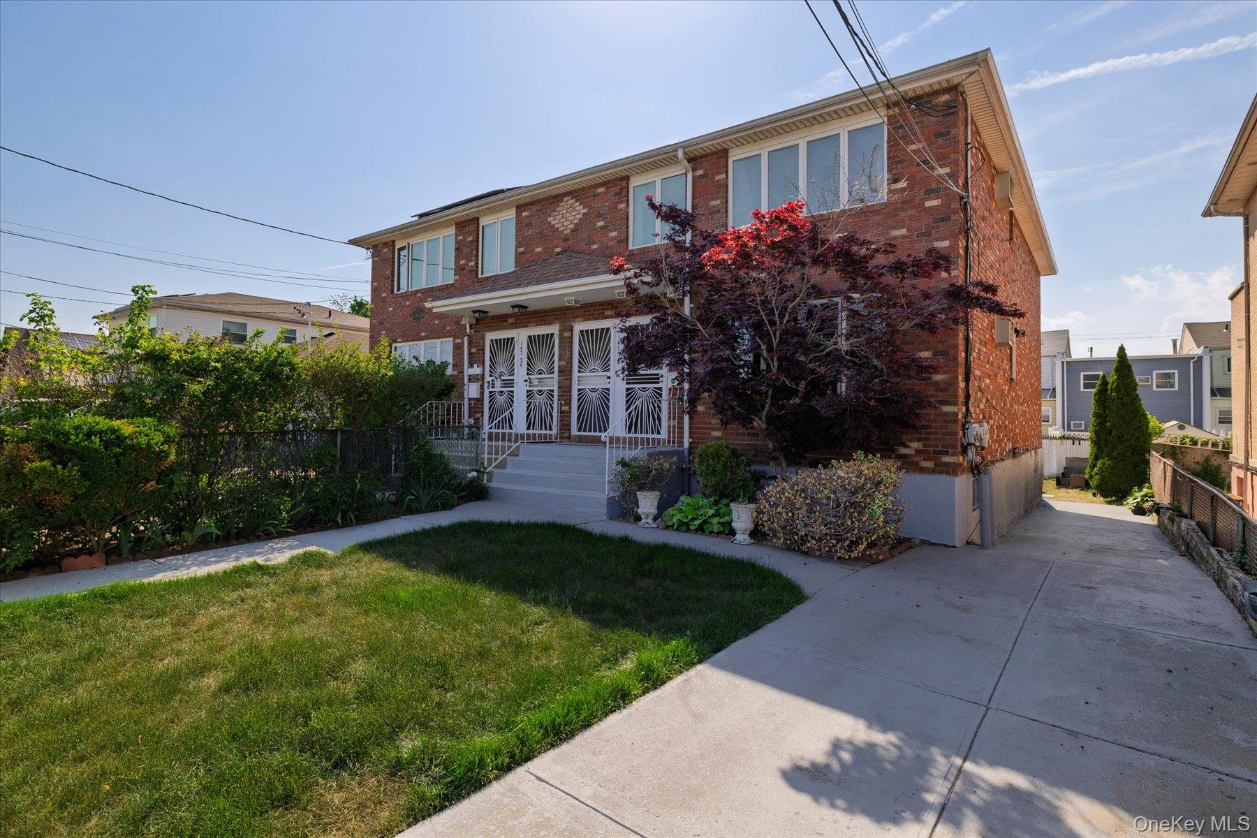 147 24 230th Pl, Springfield Gardens, NY 11413