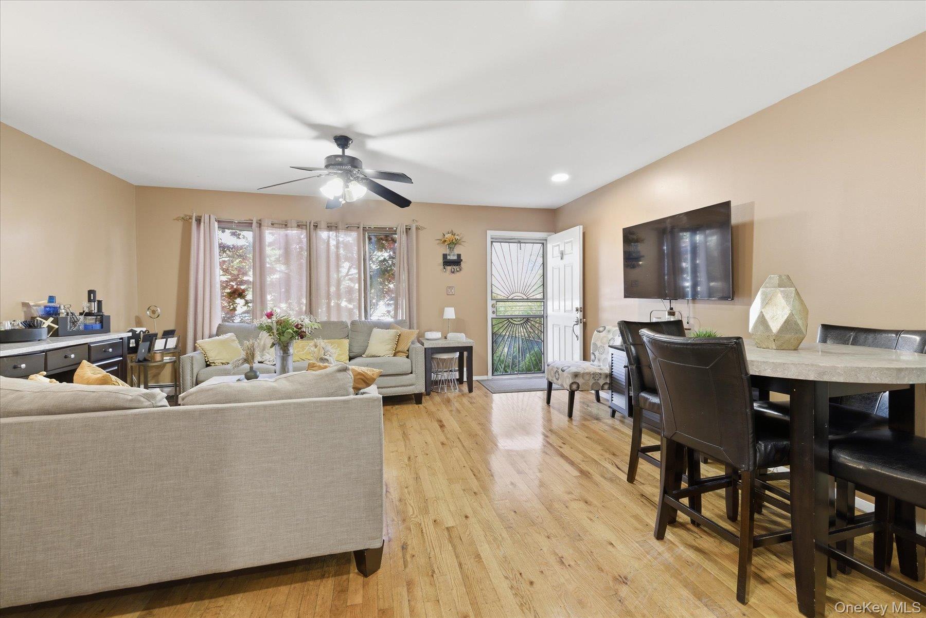 147 24 230th Pl, Springfield Gardens, NY 11413 photo
