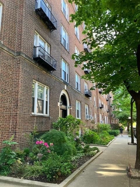 Stock Cooperative in Jackson Heights NY 35-31 78 Street #3.jpg