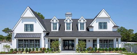 Condominium in East Northport NY 116 August Circle #116.jpg