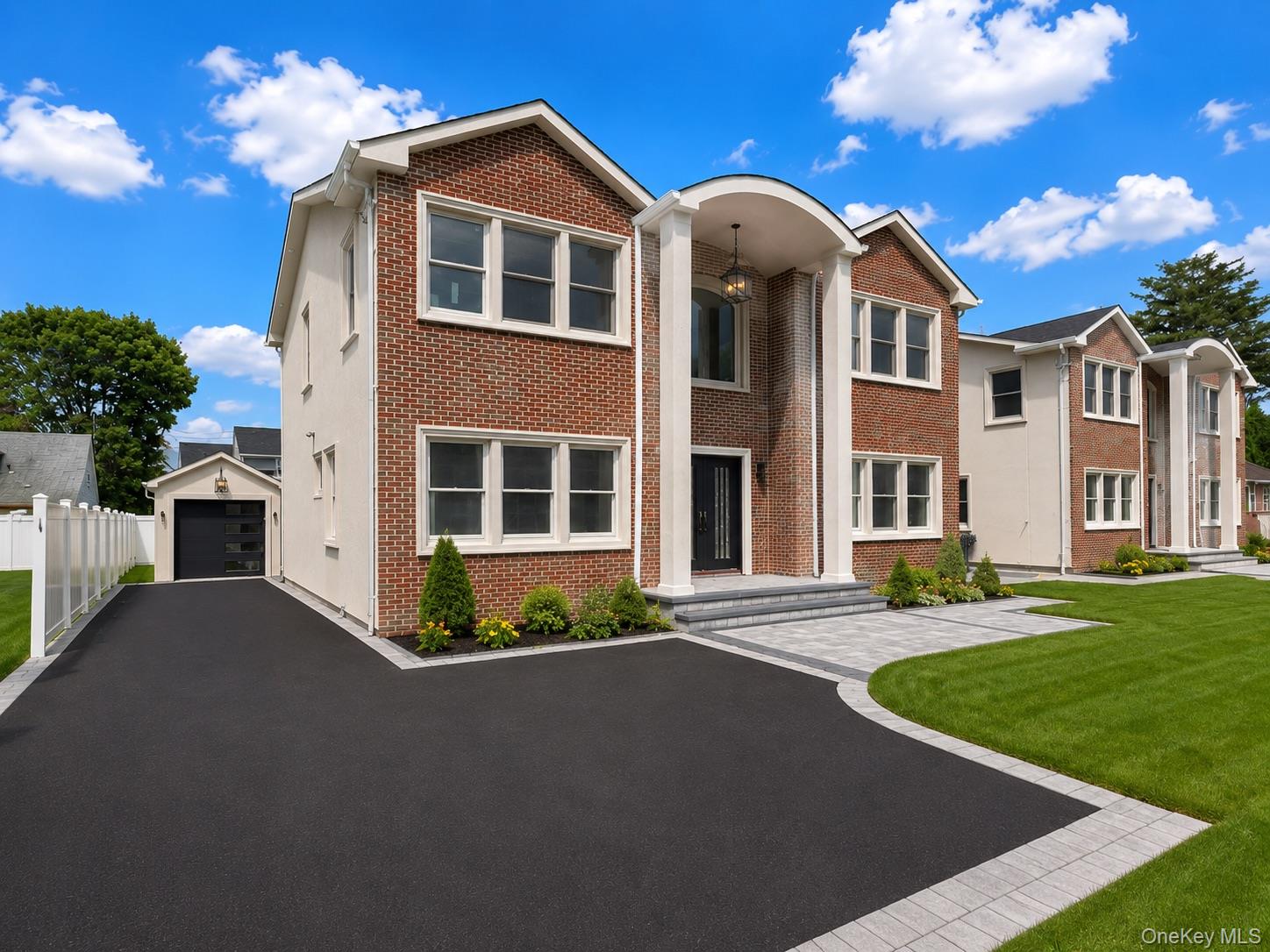 16 Fountain St, Hicksville, NY 11801 photo
