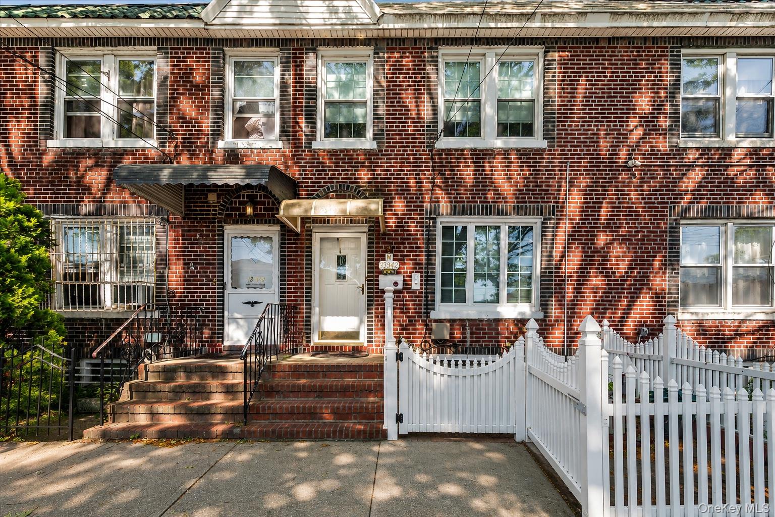 13342 129th St, South Ozone Park, NY 11420