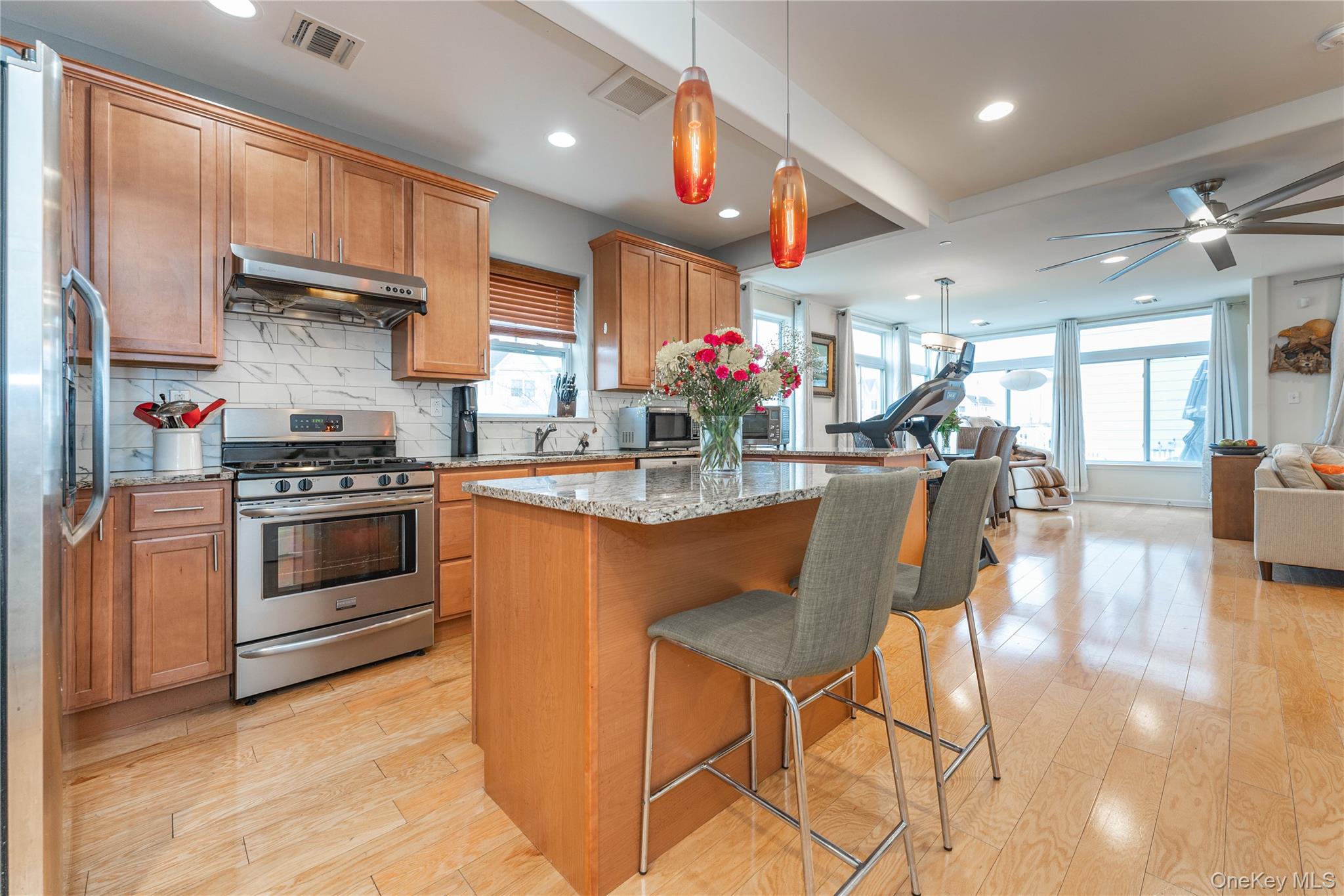 140 Compass Pl, Arverne, NY 11692 photo