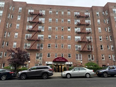Stock Cooperative in Rego Park NY 90-02 63 Drive #5C.jpg