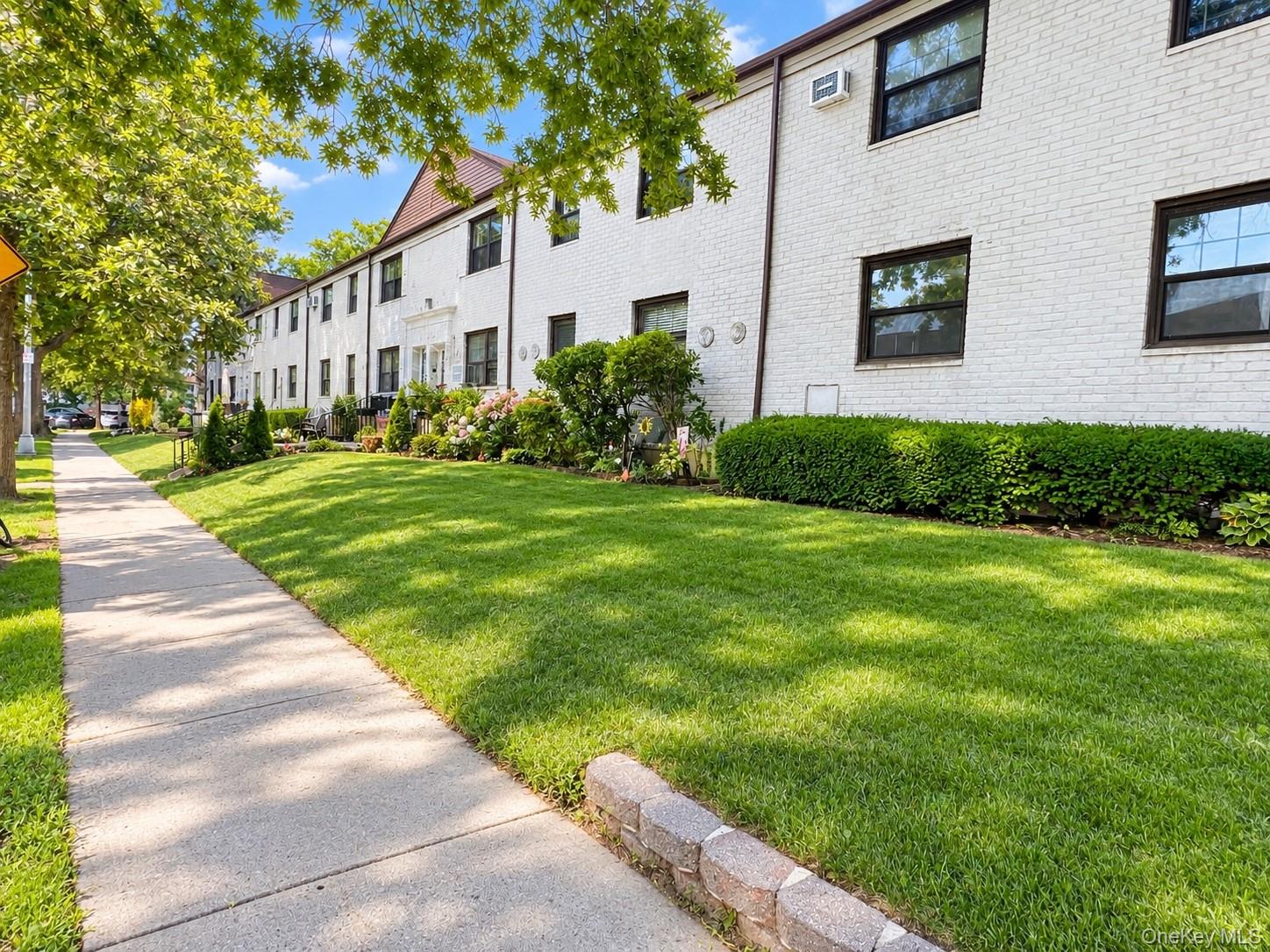136 4 68th Dr, Kew Garden Hills, NY 11367