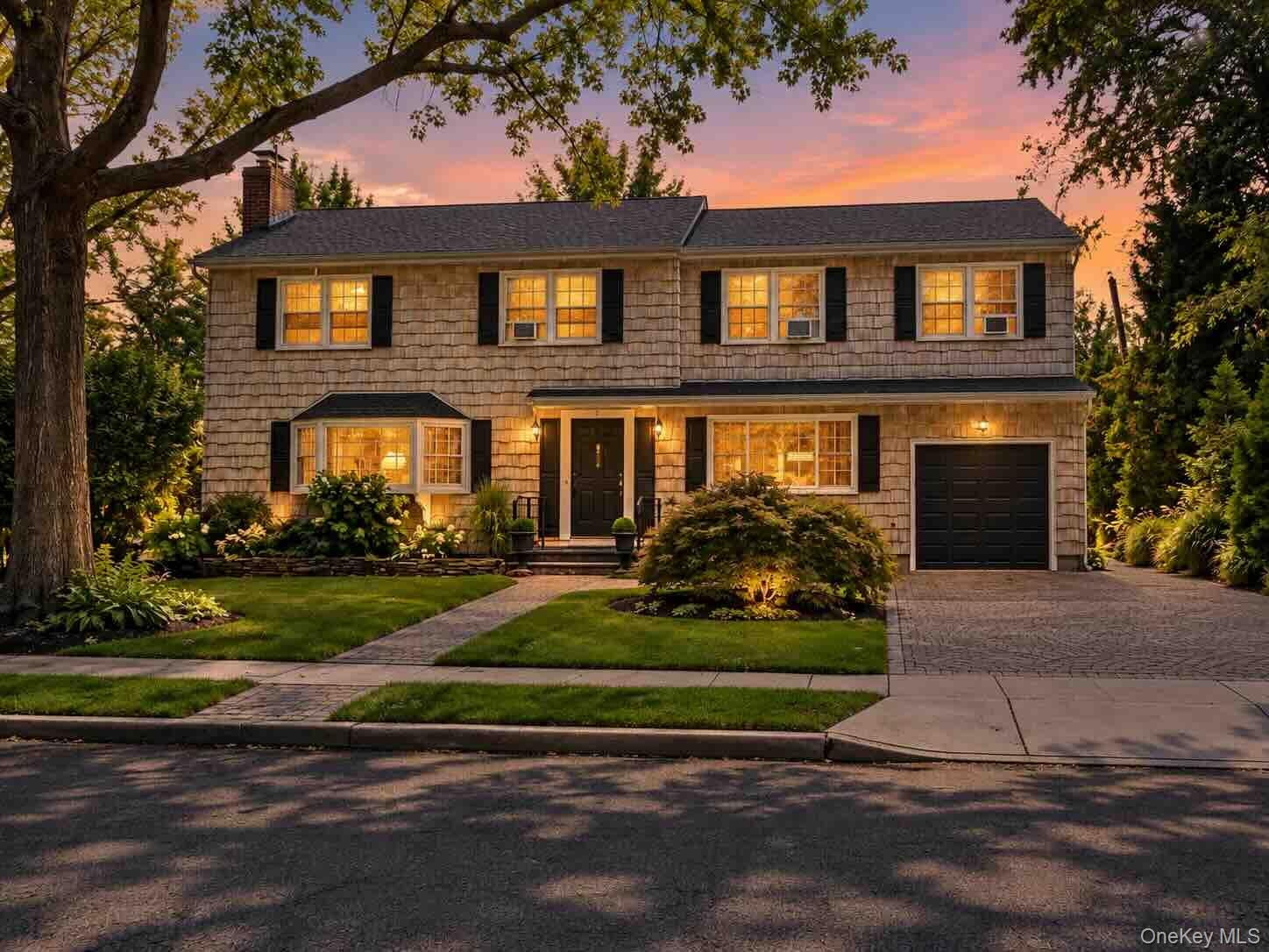 37 Bayberry Ave, Garden City, NY 11530