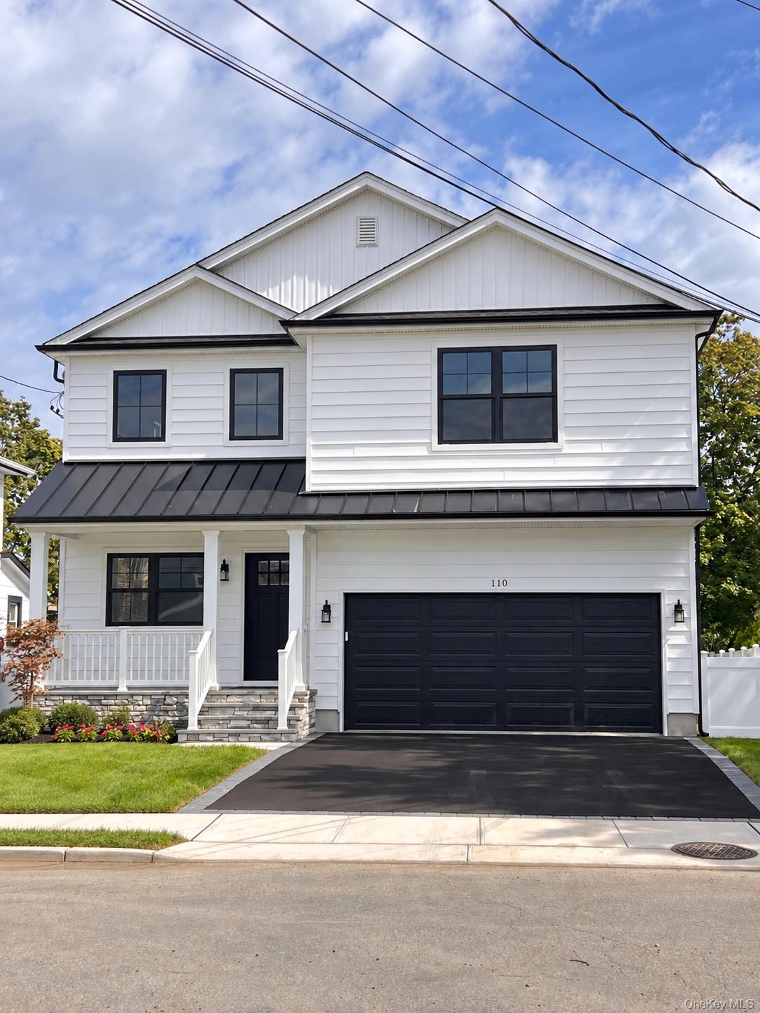 110 Stella Ct, Lynbrook, NY 11563