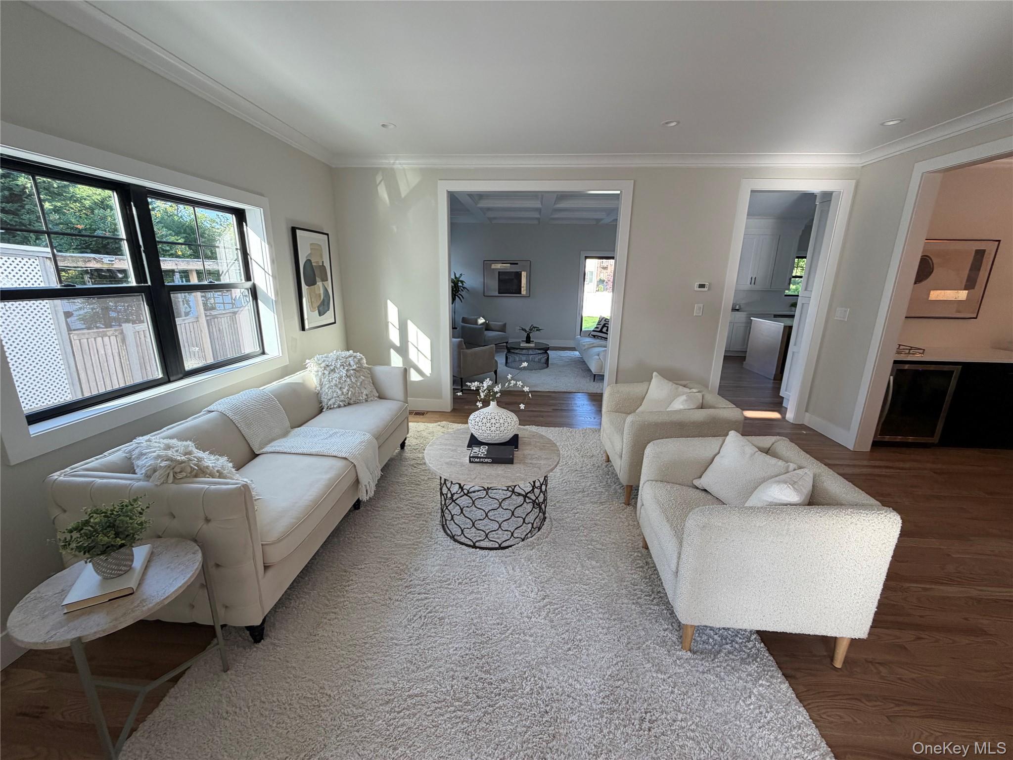 110 Stella Ct, Lynbrook, NY 11563 photo