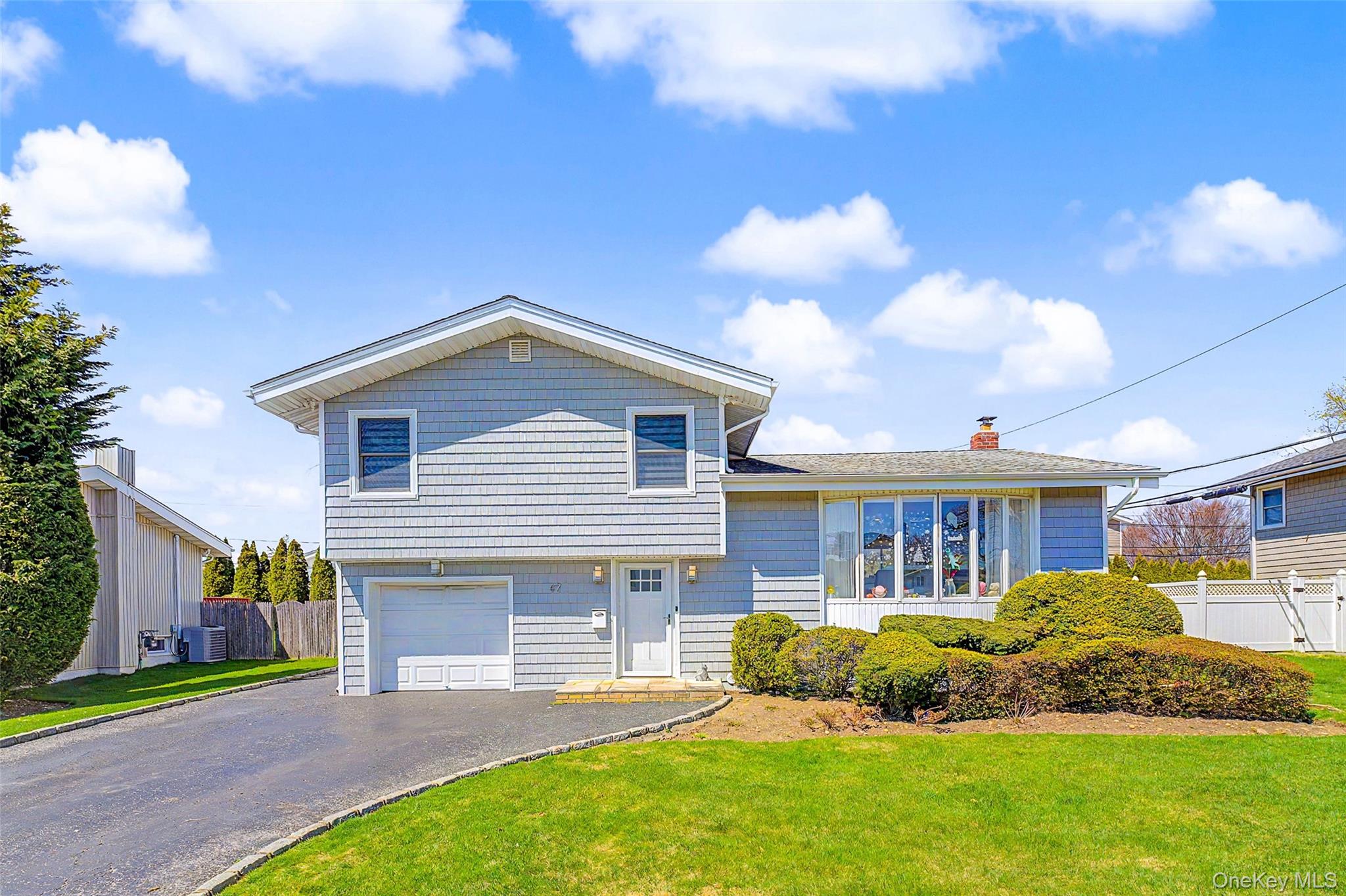 47 Favorite Ln, Jericho, NY 11753 photo