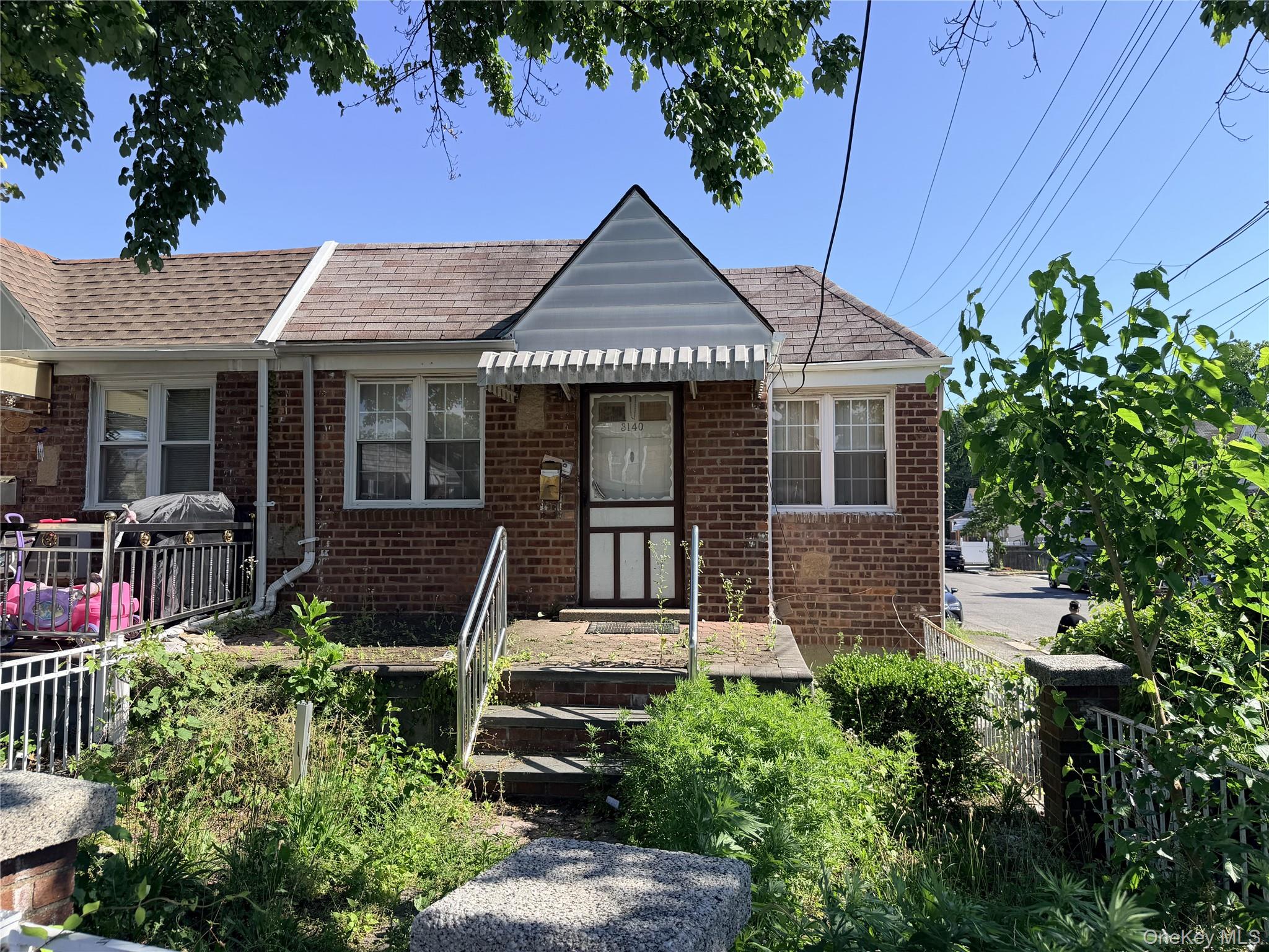 3140 Waterbury Ave, Bronx, NY 10465 photo