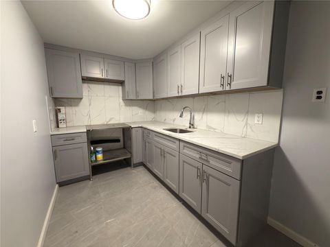 Duplex in Bronx NY 3210 Spencer Drive 28.jpg