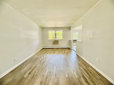 Duplex in Bronx NY 3210 Spencer Drive 6.jpg