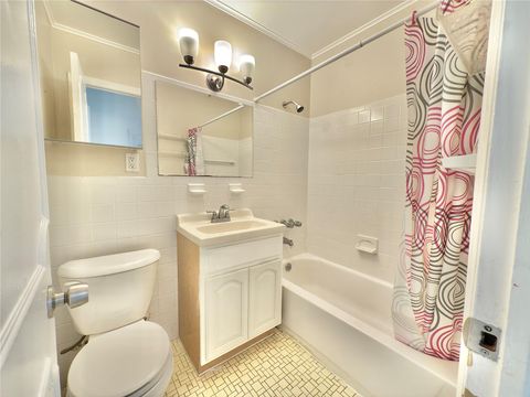Duplex in Bronx NY 3210 Spencer Drive 13.jpg