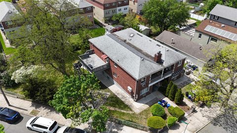 Duplex in Bronx NY 3210 Spencer Drive 37.jpg