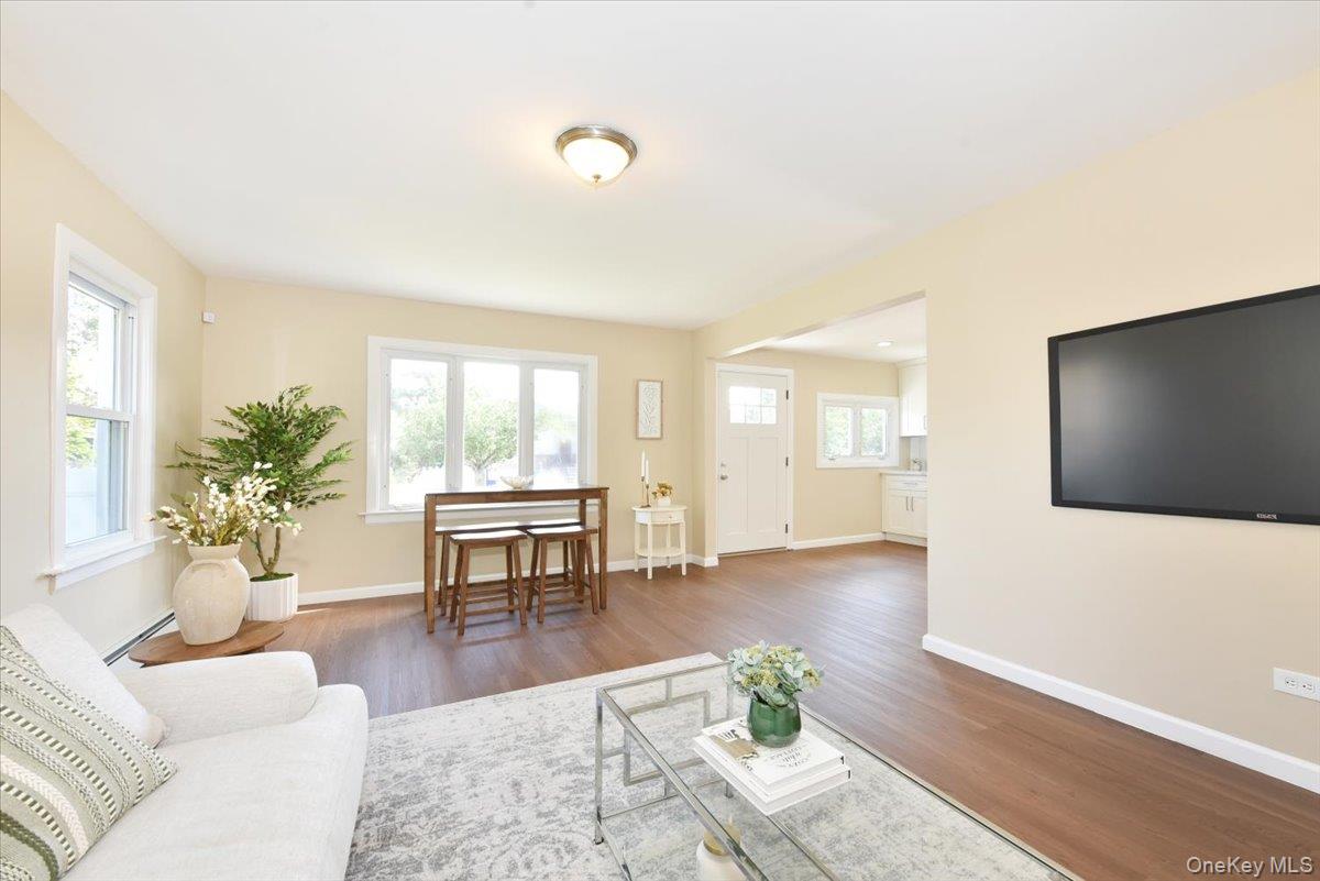11 Grant St, Roosevelt, NY 11575 photo