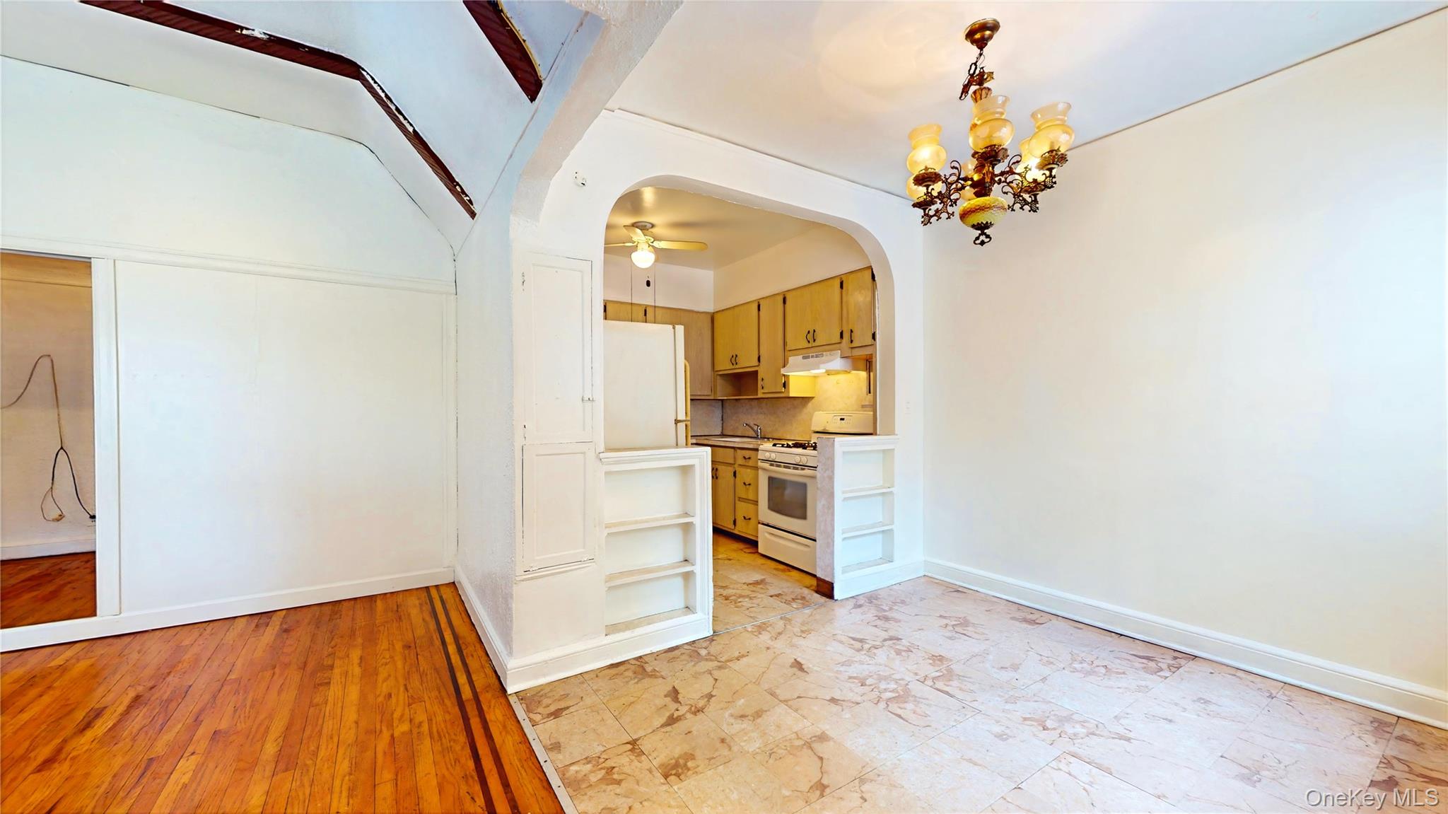 24 33 82nd St, East Elmhurst, NY 11370 photo