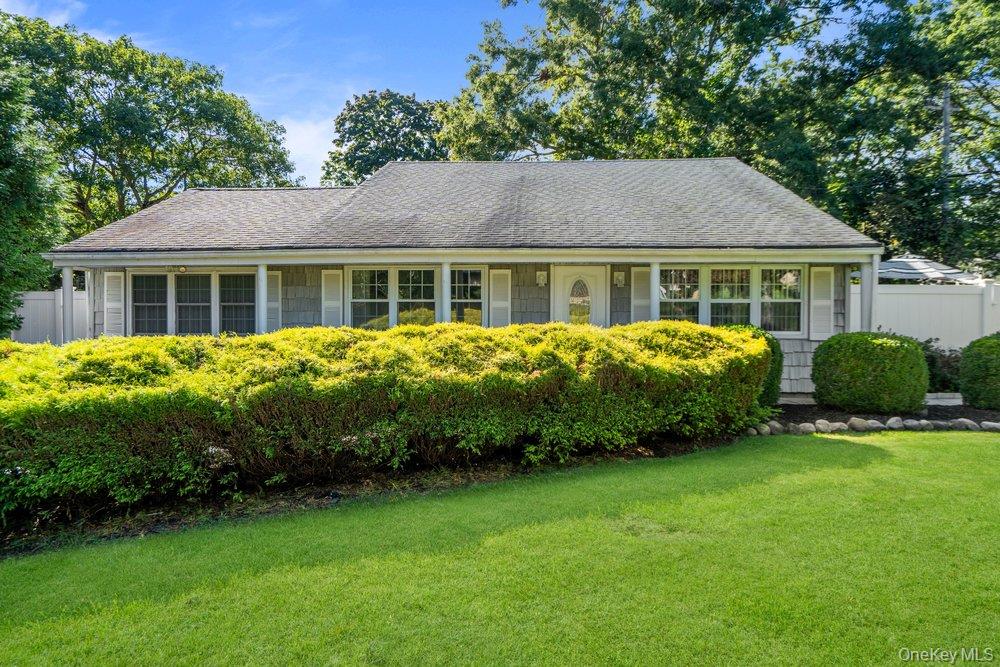 22 Half Moon Pond Rd, Ridge, NY 11961 photo