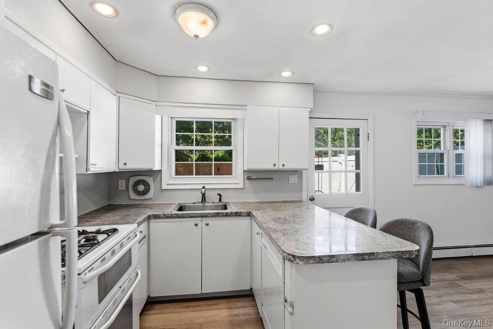 22 Half Moon Pond Rd, Ridge, NY 11961 photo
