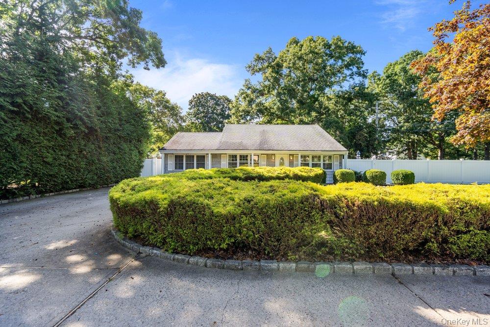 22 Half Moon Pond Rd, Ridge, NY 11961 photo