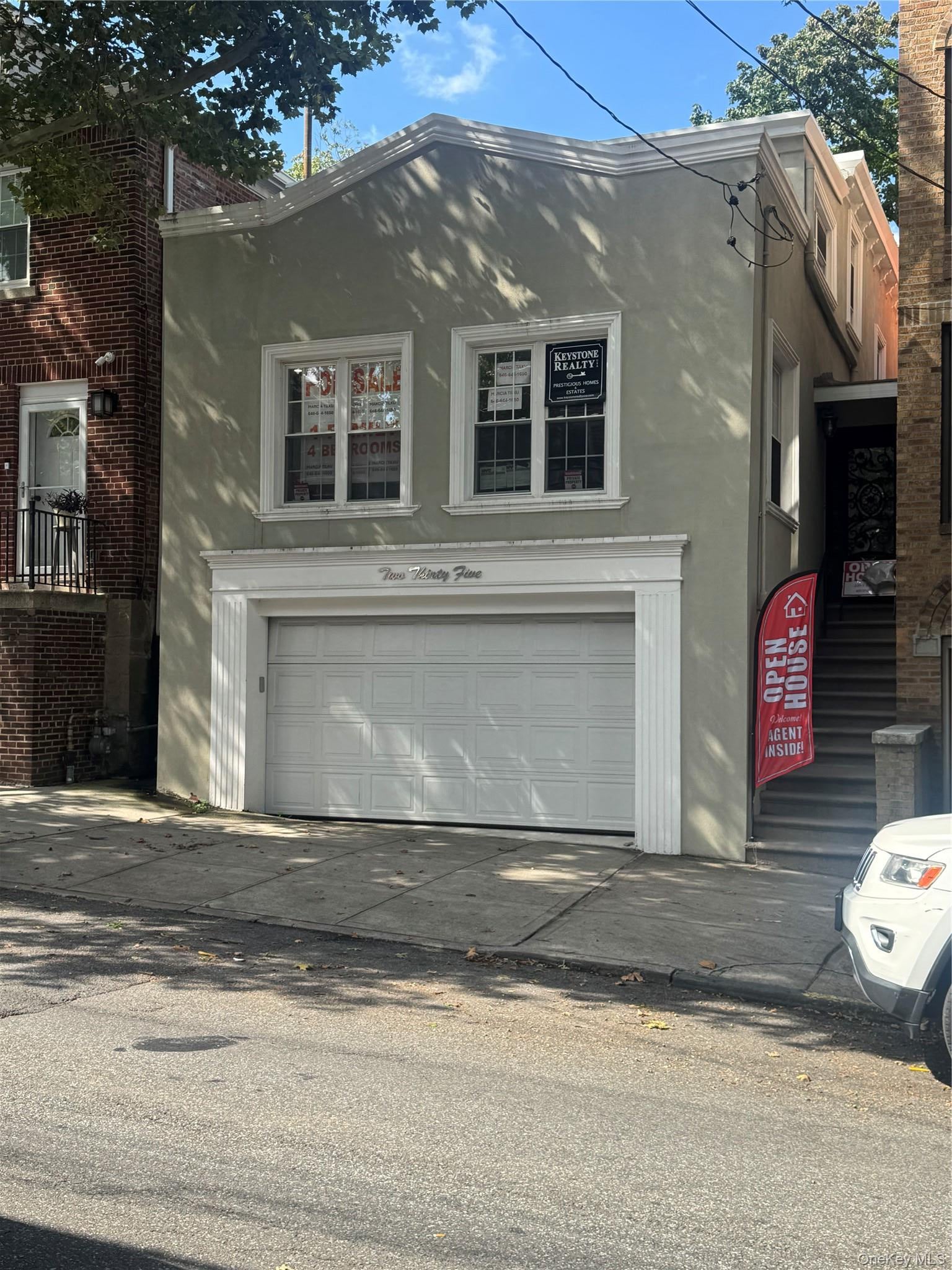 235 235th St, Bronx, NY 10470