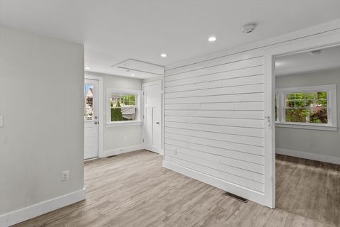 Single Family Residence in Salem NH 5 London Rd 12.jpg