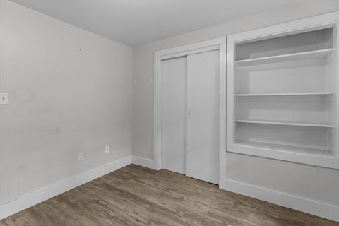 Single Family Residence in Salem NH 5 London Rd 16.jpg