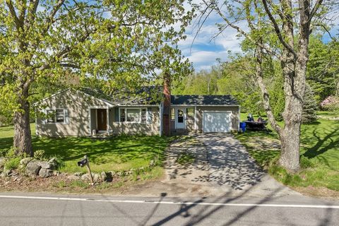 Single Family Residence in Hampstead NH 367 Main Street.jpg