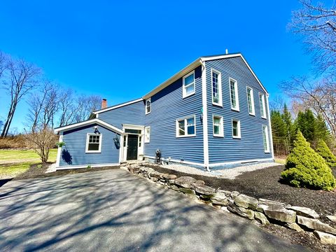 Single Family Residence in Kingston NH 70 Exeter Rd.jpg