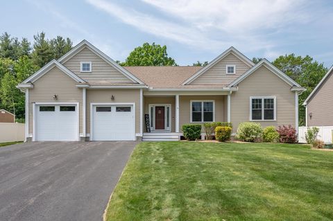 Condominium in Nashua NH 9 Schwinn Dr #U92.jpg