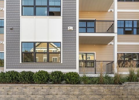 Condominium in Dover NH 55 Pointe Place #202.jpg