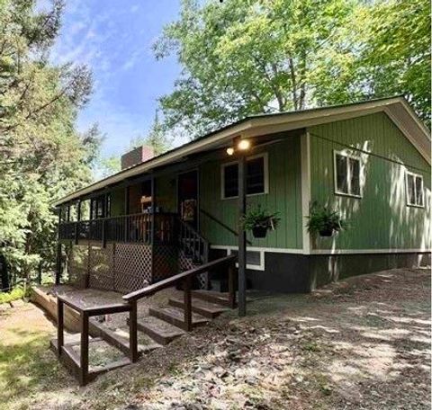 Single Family Residence in Haverhill NH 207 Lakeside Dr.jpg