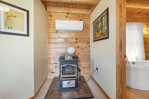 Single Family Residence in Monroe NH 72 Hilltop Rd 35.jpg