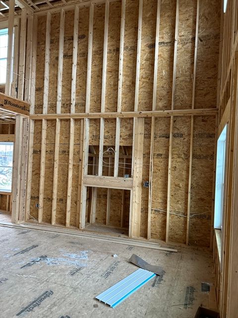 Condominium in Kingston NH 3 Mulligan St #3 8.jpg