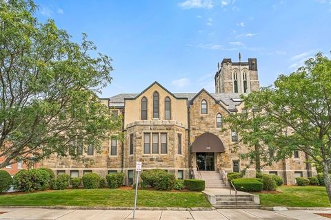 Condominium in Winchester MA 115 Washington Street #2A.jpg